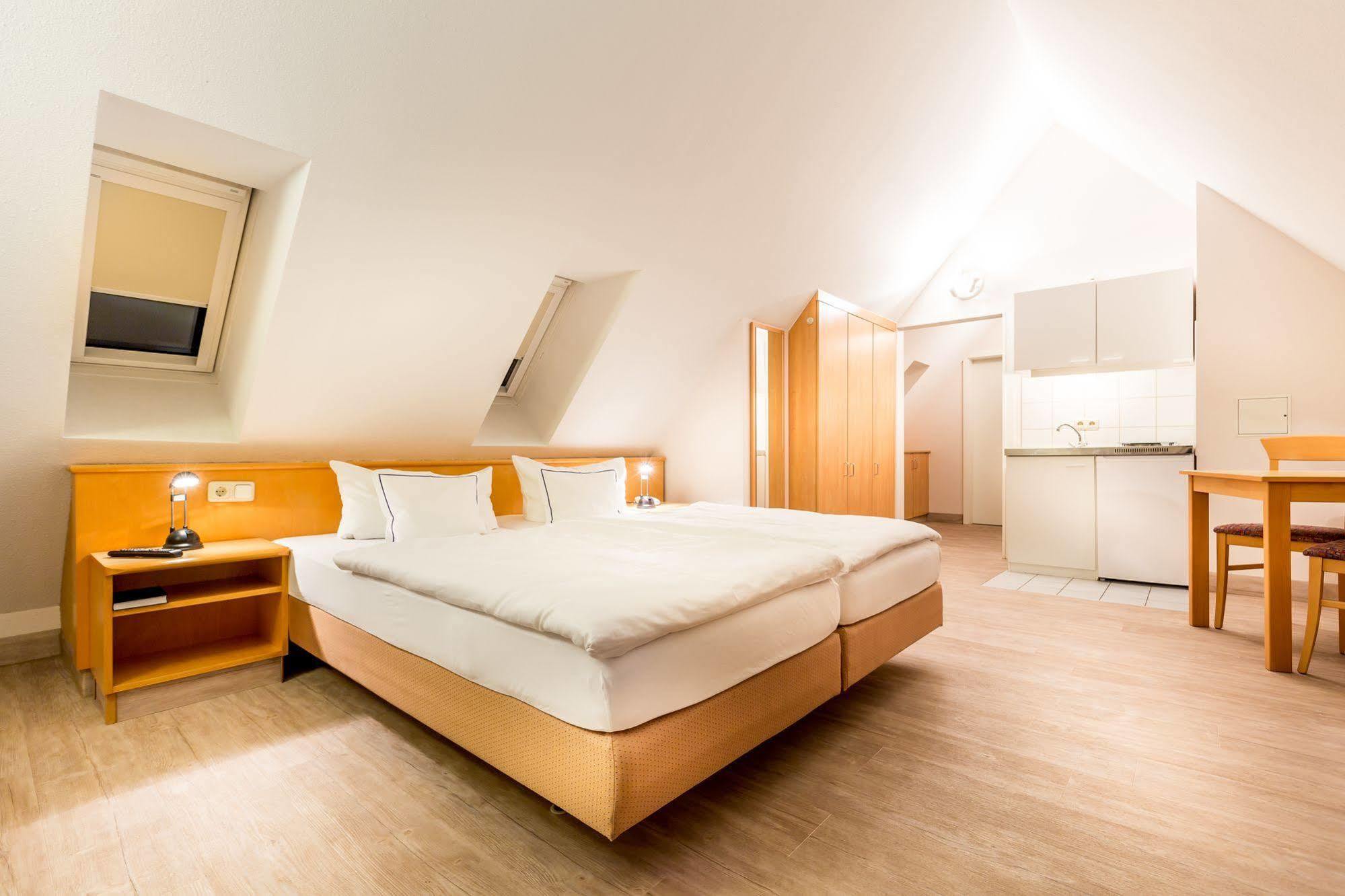 Hotel Am Rokokogarten Veitshöchheim Extérieur photo